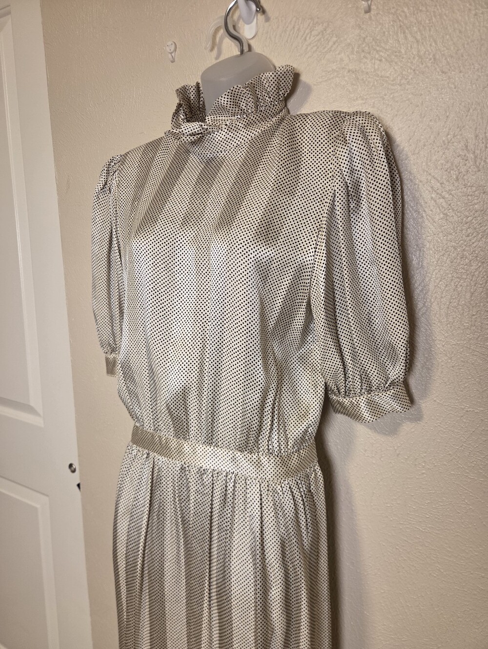 Vintage Albert Nipon Silk Polka Dot Feminine Secretary Dress Ruffle High Neck 10 - Picture 6 of 14